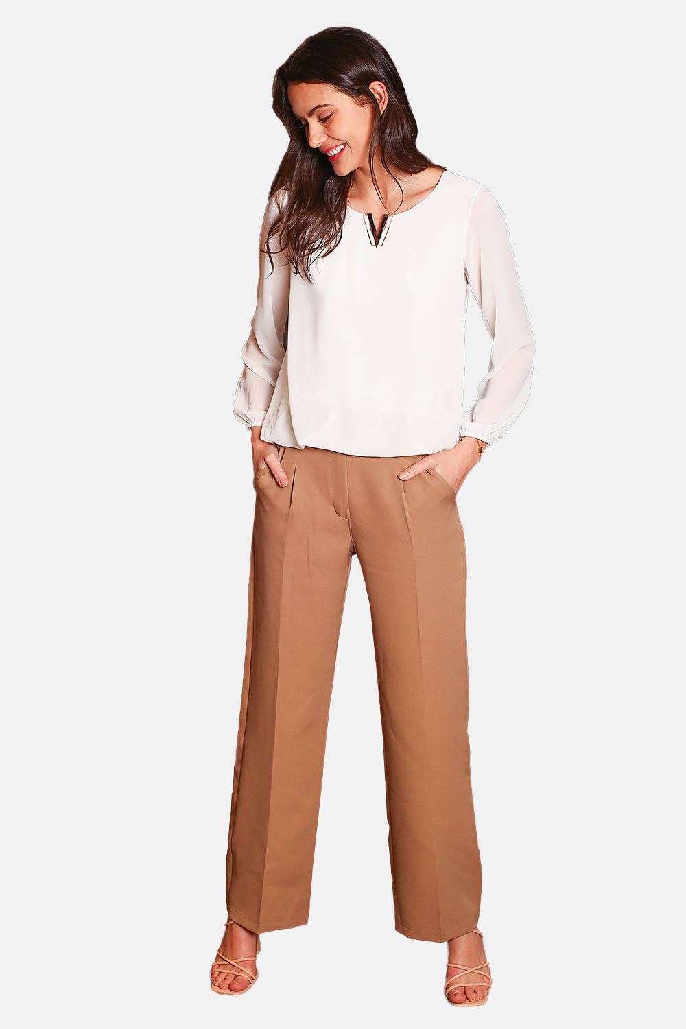 Fancy V-neck top with long sleeves