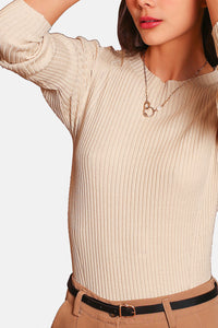 Durchbrochener Pullover mit Rundhalsausschnitt und langen Ärmeln