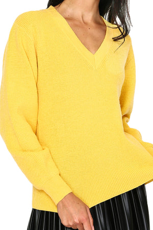 Pullover mit großem V-Ausschnitt und langen, leicht ballonigen Ärmeln
