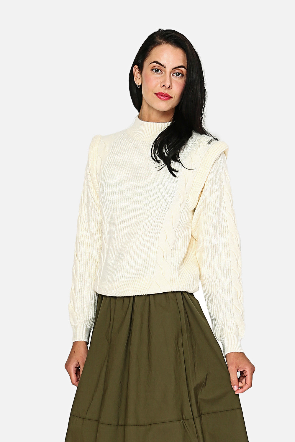 High neck jumper with English ribbing, twist on the front and sleeves