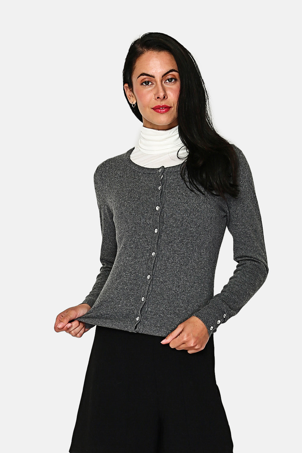 Round neck cardigan with diamond buttoning and buttons on sleeves in 2 threads