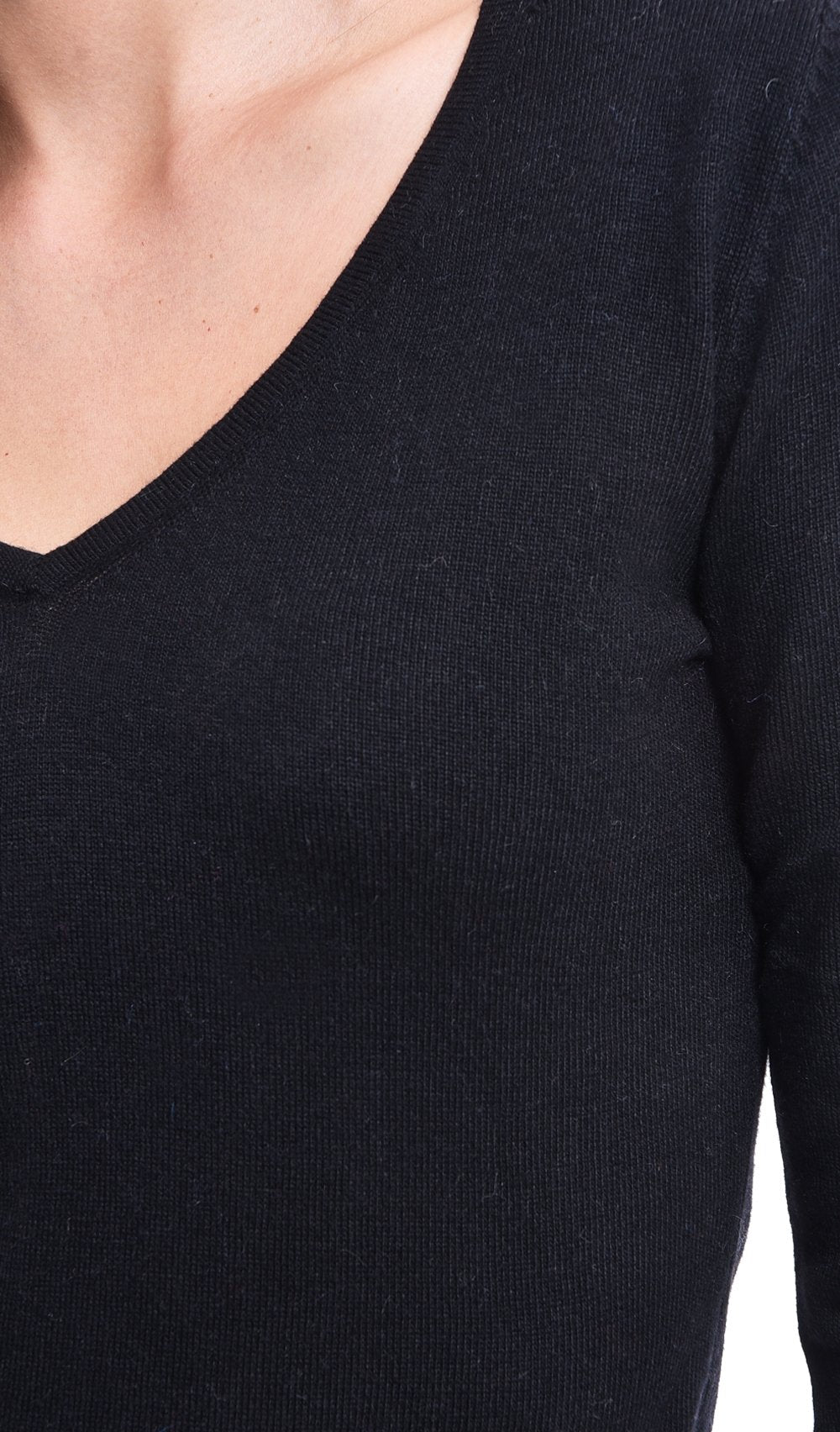 V-NECK BASIC SWEATER