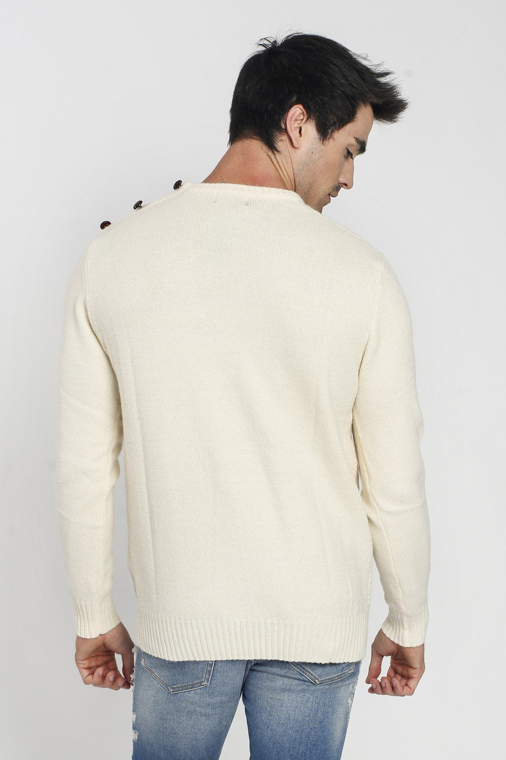 ROUND COLLAR SWEATER WITH CABLE KNIT AND BUTTONS ON SHOULDER