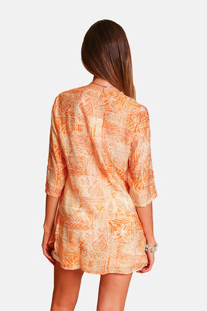 Tunic collar tunic with mid-length printed design sleeves