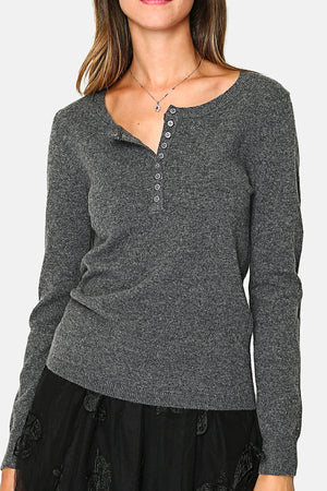 LARGE ROUND COLLAR SWEATER WITH TONE ON TONE BUTTONS